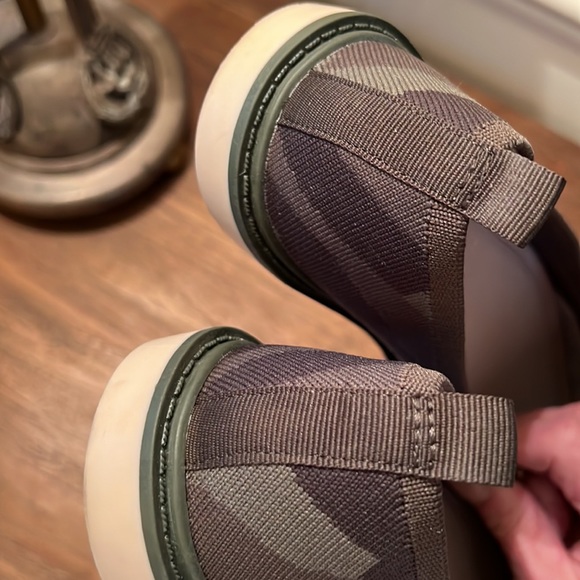 Louise et Cie Celete Pointed Toe Knit Camo Flats - Picture 10 of 11